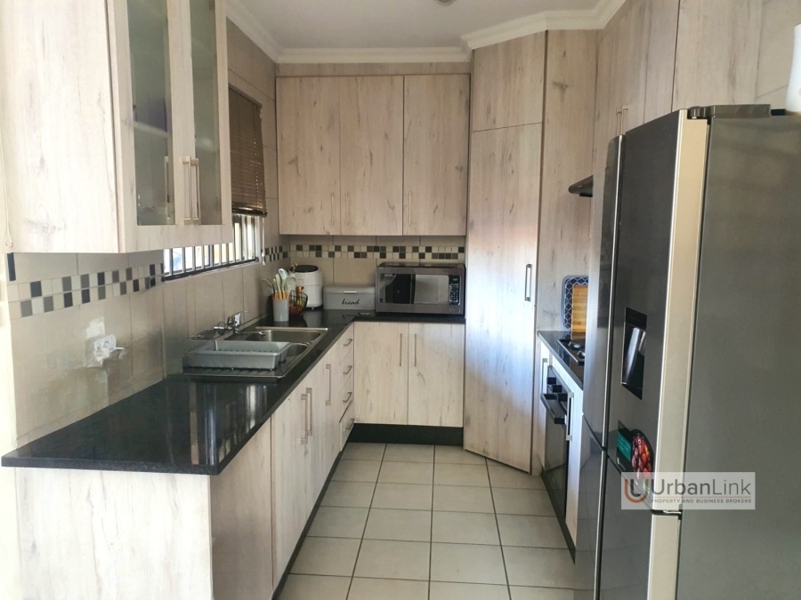 3 Bedroom Property for Sale in Waterval East North West